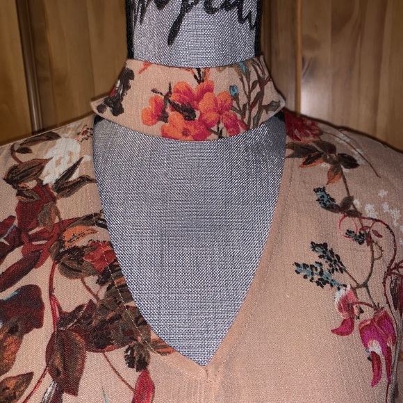 ILLA ILLA 🌼 Hi-Low Choker Neckline sz S NWOT - Picture 2 of 5